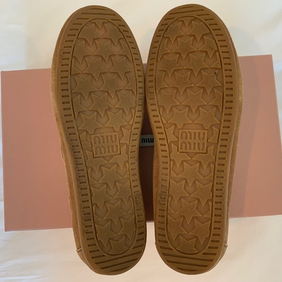 Miu Miu faded unlined suede loafers - Picture 5 of 9